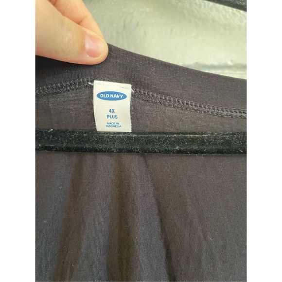 Women’s Old Navy Plus Size Square Neck Blouse Bundle in Magenta + Black size 4X - Picture 7 of 7